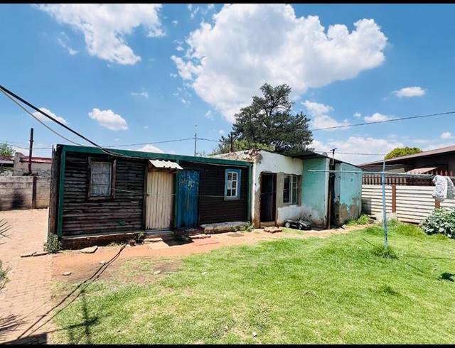 16 BEDROOM HOUSE FOR SALE IN BRENTHURST